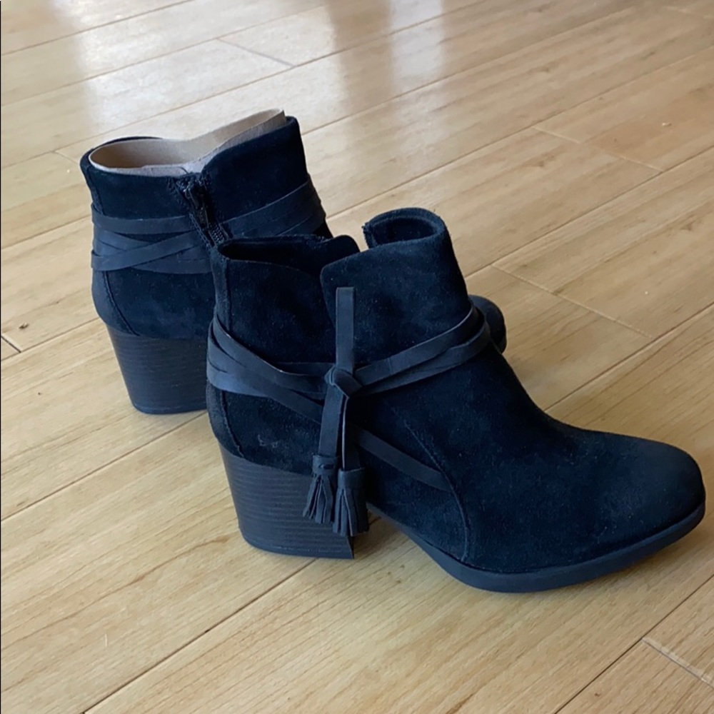 NEW BOC distressed booties-size 8